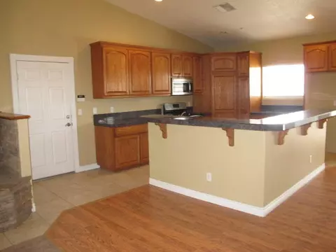 5580 Daisy Ln, Phelan, CA 92371 photo 9