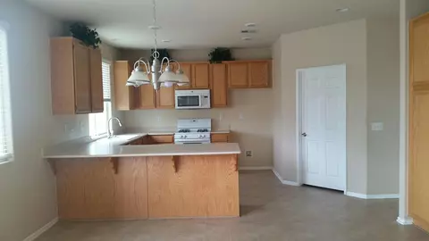 44732 Cerisa St, Lancaster, CA 93535 photo 4
