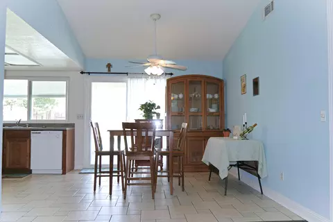 37310 Halfmoon Dr, Palmdale, CA 93550 photo 6