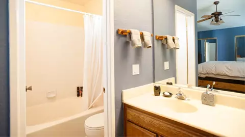 44214 Olympus Dr, Lancaster, CA 93536 photo 6