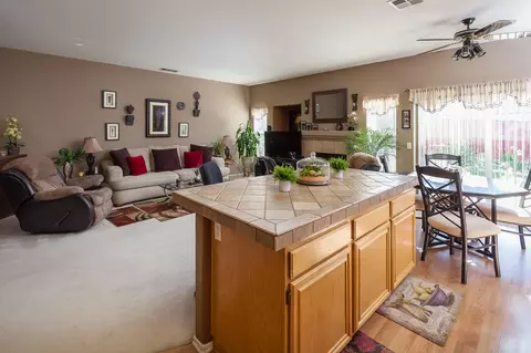 45732 Knightsbridge St, Lancaster, CA 93534 photo 7