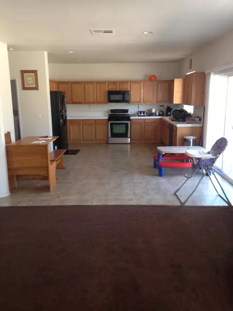 1751 Ivesbrook St E, Lancaster, CA 93535 photo 6