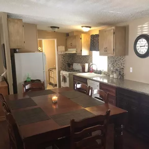 2545 Ave I E #22, Lancaster, CA 93535 photo 2