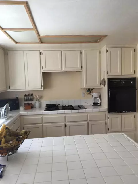 237 Tahquitz Pl, Palmdale, CA 93550 photo 2