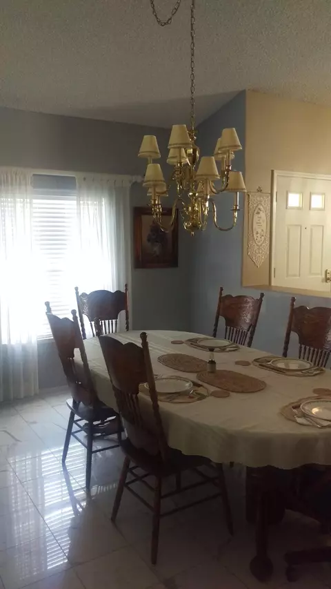 7306 Sandpiper Dr, Lancaster, CA 93536 photo 9