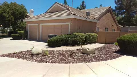 7306 Sandpiper Dr, Lancaster, CA 93536 photo 4