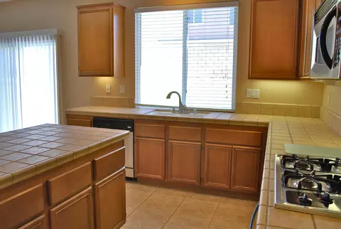 3026 Minford St, Lancaster, CA 93536 photo 8