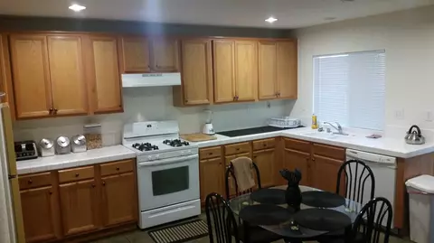 45146 Palm Ln, Lancaster, CA 93535 photo 4