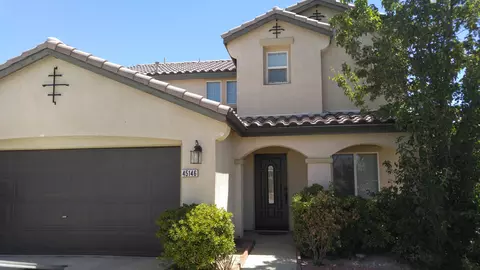 45146 Palm Ln, Lancaster, CA 93535 photo 1