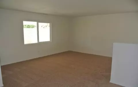 45146 Palm Ln, Lancaster, CA 93535 photo 3