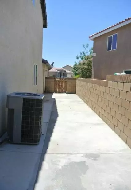 45146 Palm Ln, Lancaster, CA 93535 photo 20