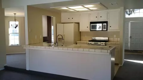 44200 Ruthron Ave, Lancaster, CA 93536 photo 5