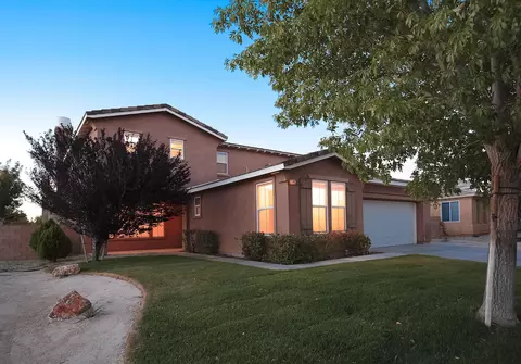 2745 Norberry St E, Lancaster, CA 93535 photo 1