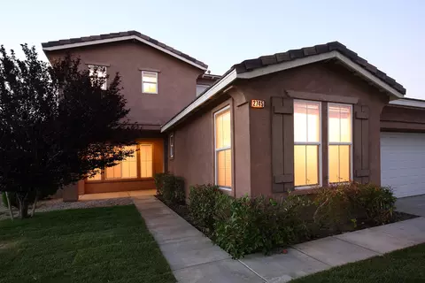 2745 Norberry St E, Lancaster, CA 93535 photo 2