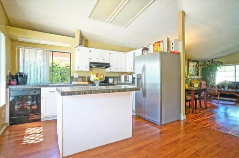 43430 Yew St, Lancaster, CA 93536 photo 6