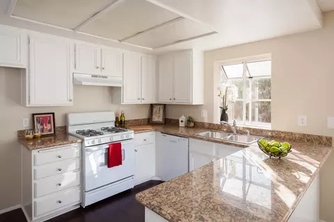 1825 Acosta St, Lancaster, CA 93535 photo 8