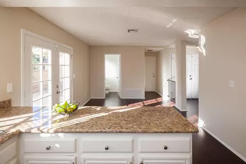 1825 Acosta St, Lancaster, CA 93535 photo 9