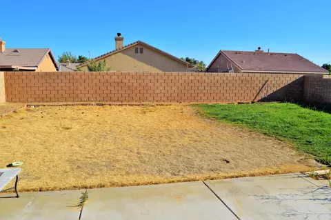 534 Koufax Dr, Lancaster, CA 93535 photo 20