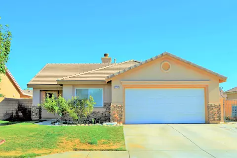 534 Koufax Dr, Lancaster, CA 93535 photo 1