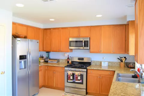 534 Koufax Dr, Lancaster, CA 93535 photo 6