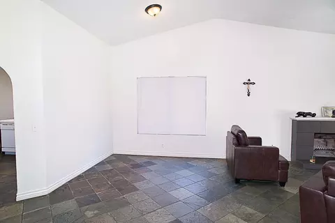 36962 Desert Willow Dr, Palmdale, CA 93550 photo 5