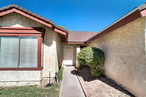 36962 Desert Willow Dr, Palmdale, CA 93550 photo 2