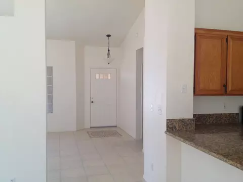 2061 Thomas Dr, Lancaster, CA 93535 photo 7