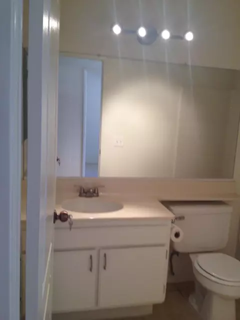 2061 Thomas Dr, Lancaster, CA 93535 photo 20