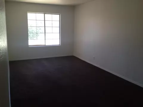 2061 Thomas Dr, Lancaster, CA 93535 photo 14