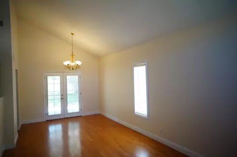 39312 Fallbrook Cir, Palmdale, CA 93551 photo 4