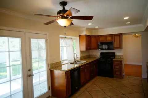 39312 Fallbrook Cir, Palmdale, CA 93551 photo 8