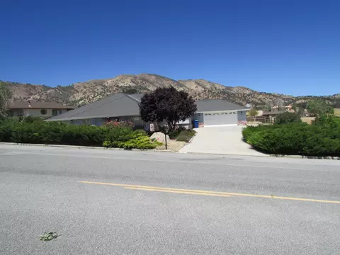 22913 Mariposa Rd, Tehachapi, CA 93561 photo 1