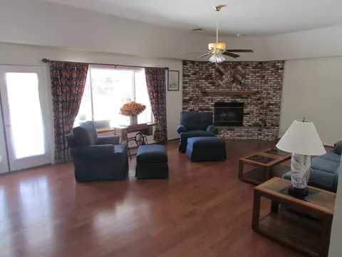 22913 Mariposa Rd, Tehachapi, CA 93561 photo 13