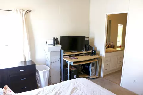 45800 Challenger Way E #228, Lancaster, CA 93535 photo 4
