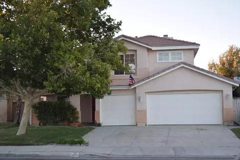 3237 Encelia Ln, Lancaster, CA 93536 photo 2