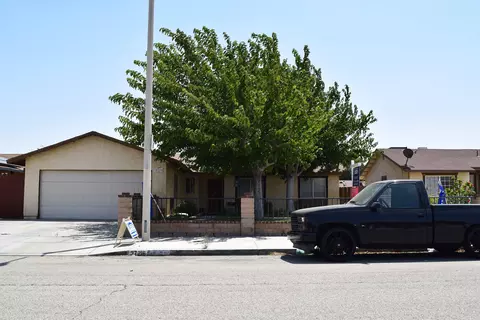37216 Sabal Ave, Palmdale, CA 93552 photo 2