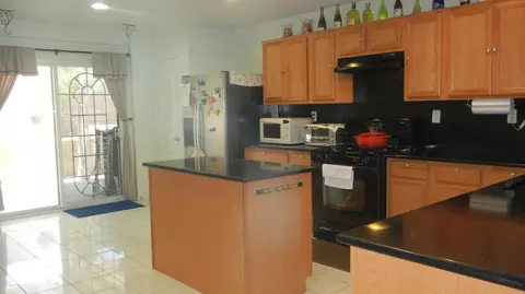 1810 Jackman St E, Lancaster, CA 93535 photo 5