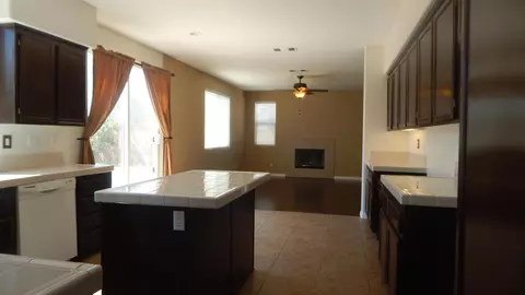43355 Harbor St, Lancaster, CA 93536 photo 2