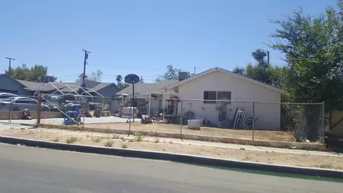 38621 2nd St E, Palmdale, CA 93550 photo 2