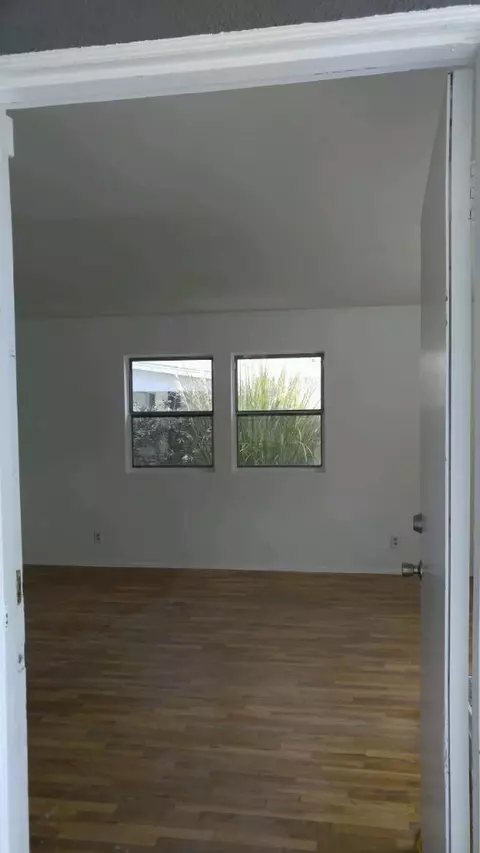 313 J9 Ave W, Lancaster, CA 93534 photo 5
