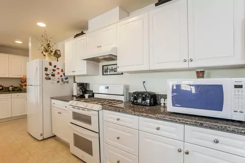 3633 Emerald Ln, Lancaster, CA 93535 photo 13