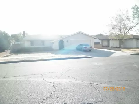 37767 27th St E, Palmdale, CA 93550 photo 5