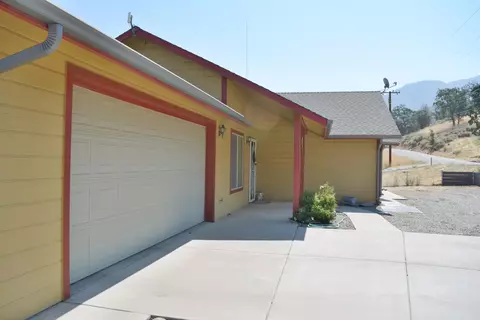 17201 Bold Venture Dr, Tehachapi, CA 93561 photo 1