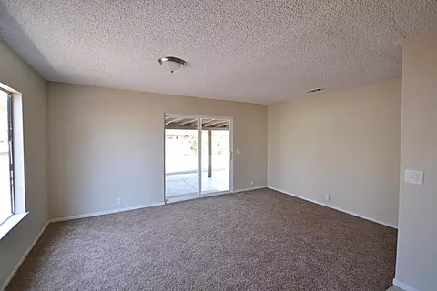 37304 Populus Ave, Palmdale, CA 93552 photo 4