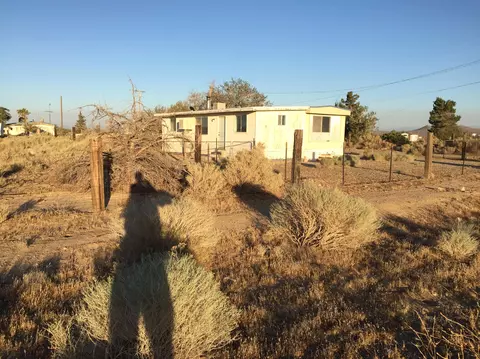 10406 Lone Butte Rd, Mojave, CA 93501 photo 4