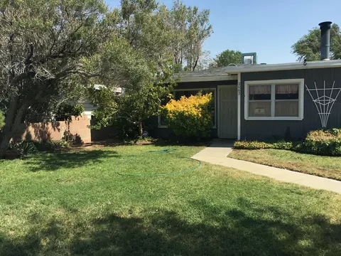 2062 Panamint St, Mojave, CA 93501 photo 1