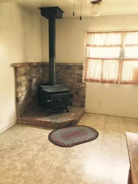2062 Panamint St, Mojave, CA 93501 photo 7