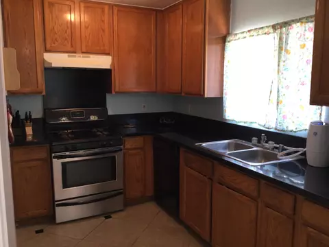 9050 Avenue T E, Littlerock, CA 93543 photo 2
