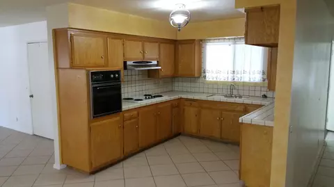 44543 Hanstead Ave, Lancaster, CA 93535 photo 5