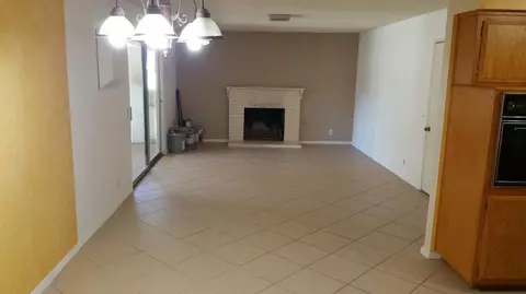 44543 Hanstead Ave, Lancaster, CA 93535 photo 6